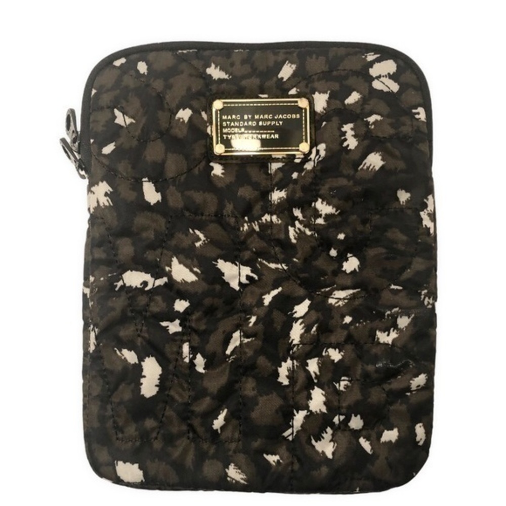 Marc by Marc jacobs tablet case